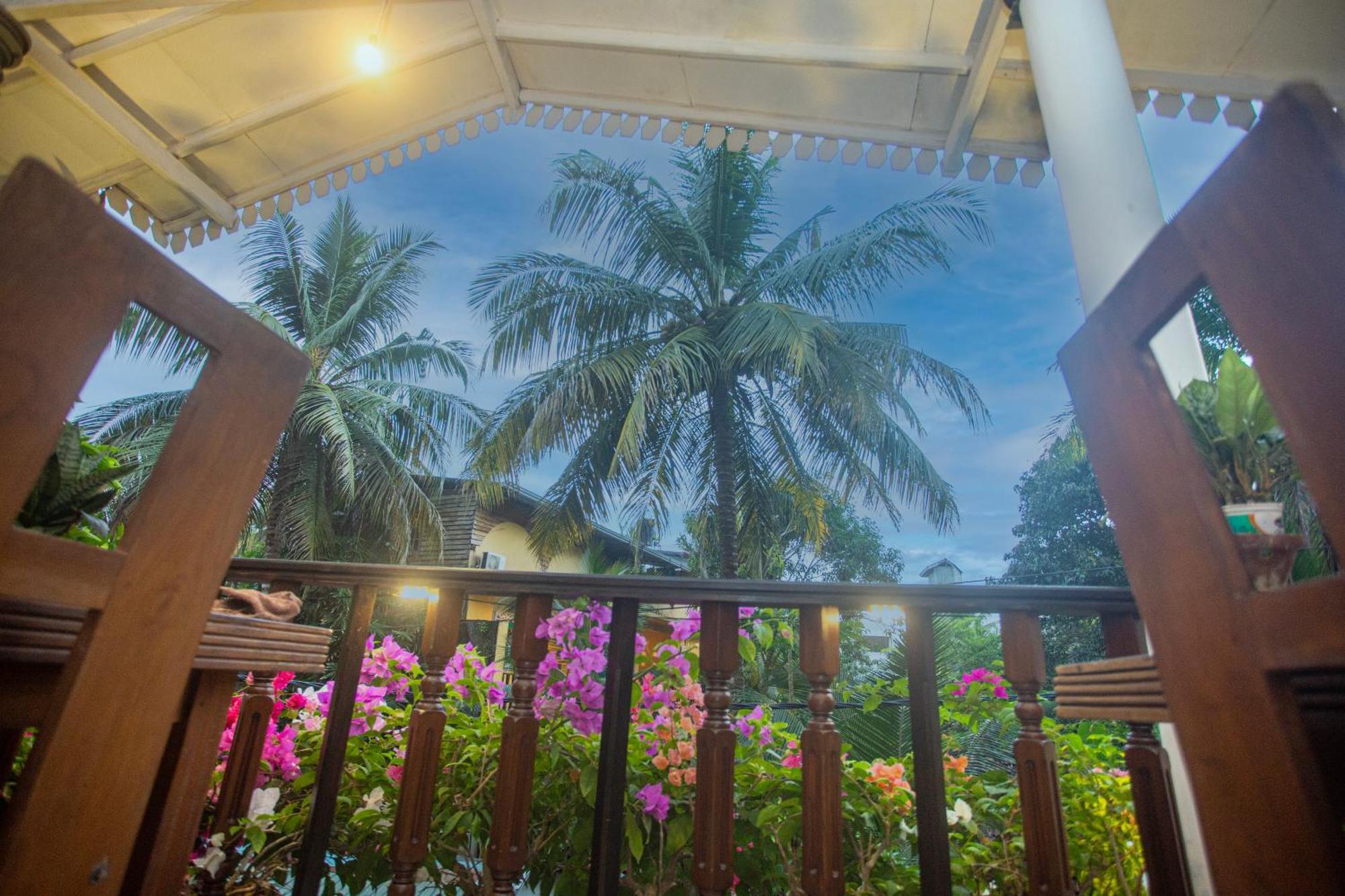 La Villa Unawatuna Extérieur photo